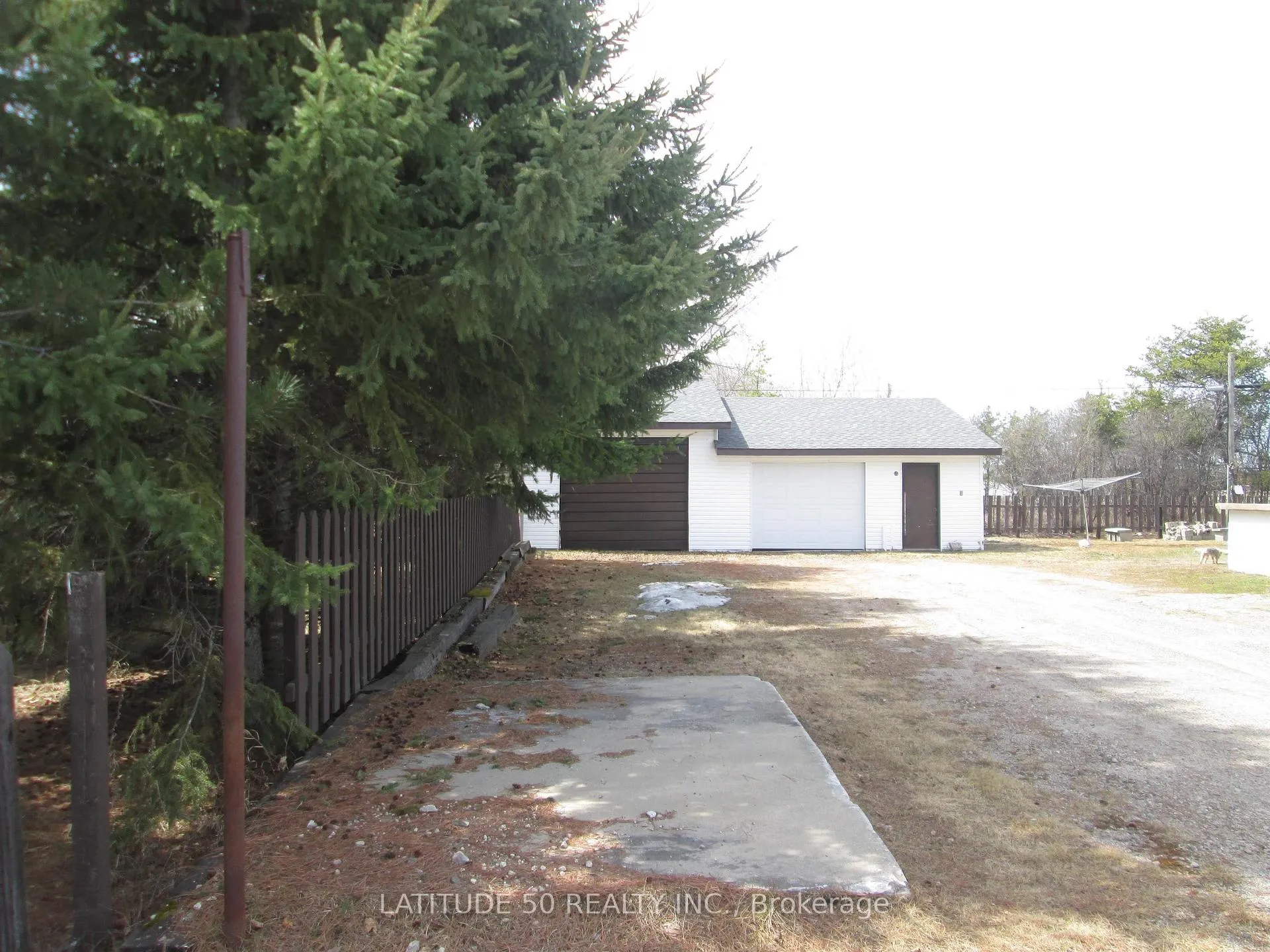 Photo 2 of 208 West Street, Ignace — HOMEH