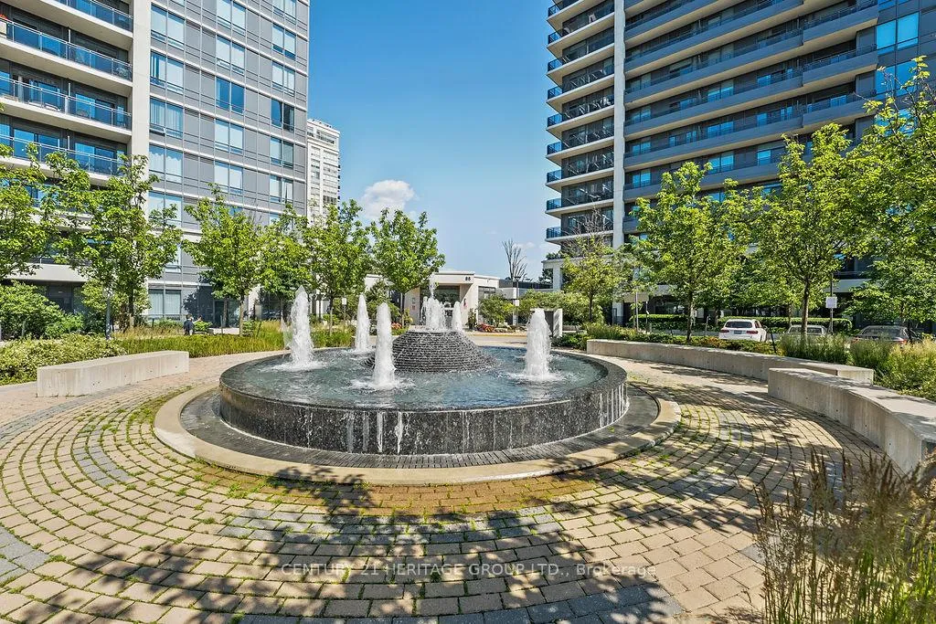 Photo 7 of Unit 807, 75 North Park Road, Vaughan, Beverley Glen — HOMEH