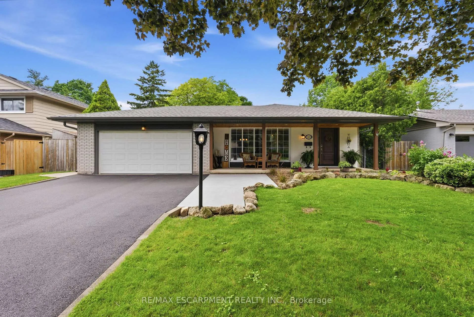 Photo 2 of 5203 Cedarbrook Crescent, Burlington, Appleby — HOMEH