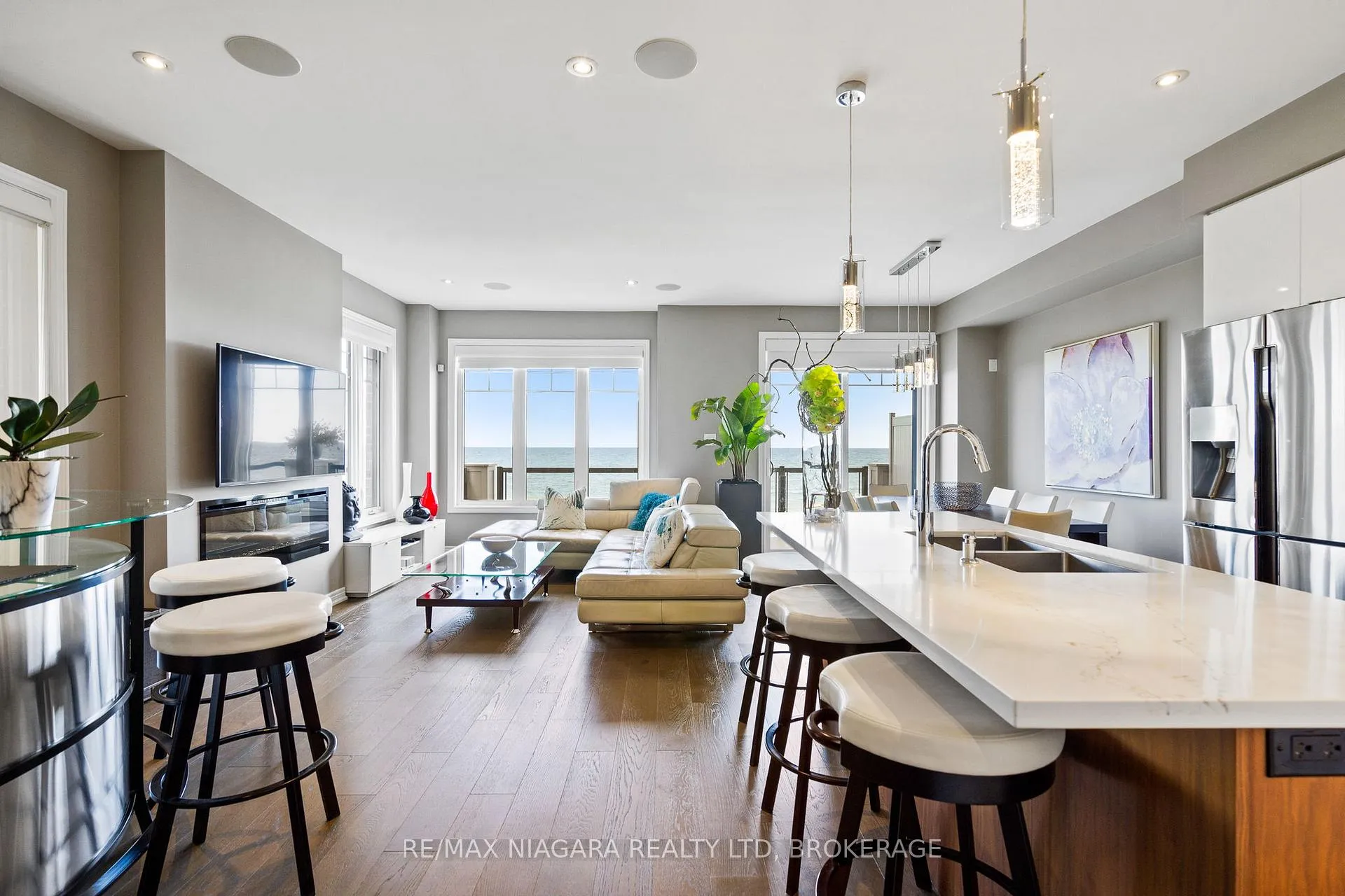 Photo 5 of 60 Waterview Lane, Grimsby, Grimsby Beach — HOMEH