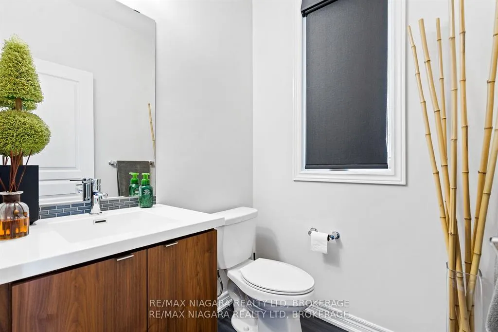 Photo 17 of 60 Waterview Lane, Grimsby, Grimsby Beach — HOMEH