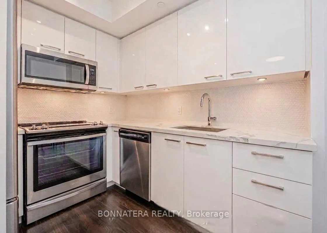 Photo 8 of Unit 1108, 20 Shore Breeze Drive S, Etobicoke, Mimico — HOMEH