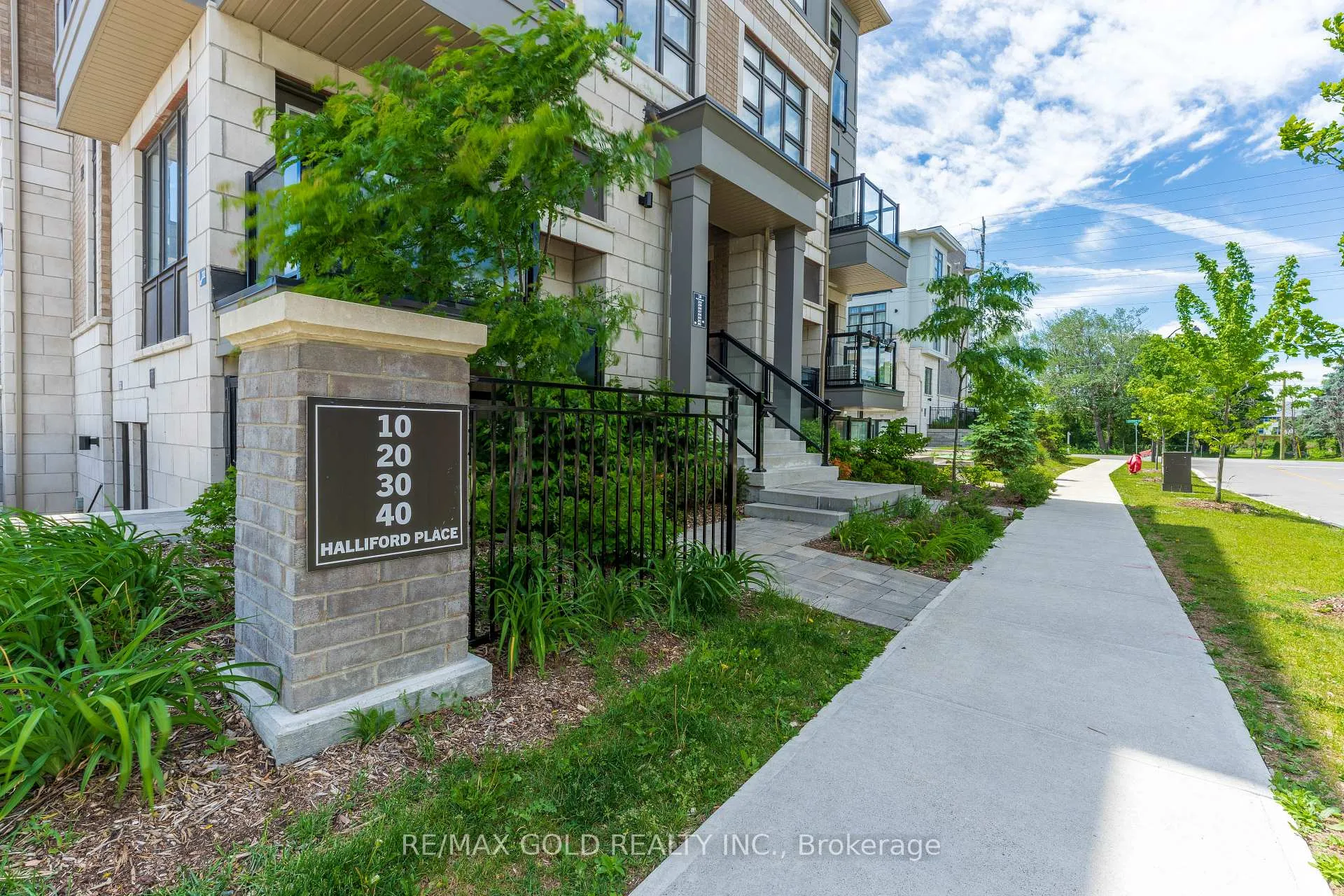Photo 3 of Unit 308, 10 Halliford Place, Brampton, Goreway Drive Corridor — HOMEH