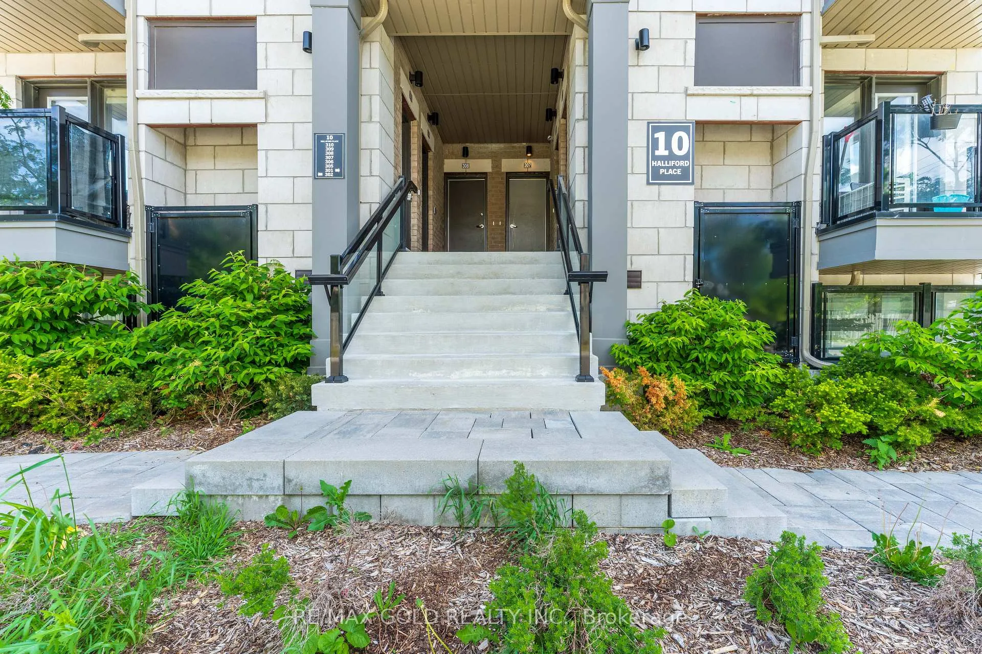 Photo 5 of Unit 308, 10 Halliford Place, Brampton, Goreway Drive Corridor — HOMEH
