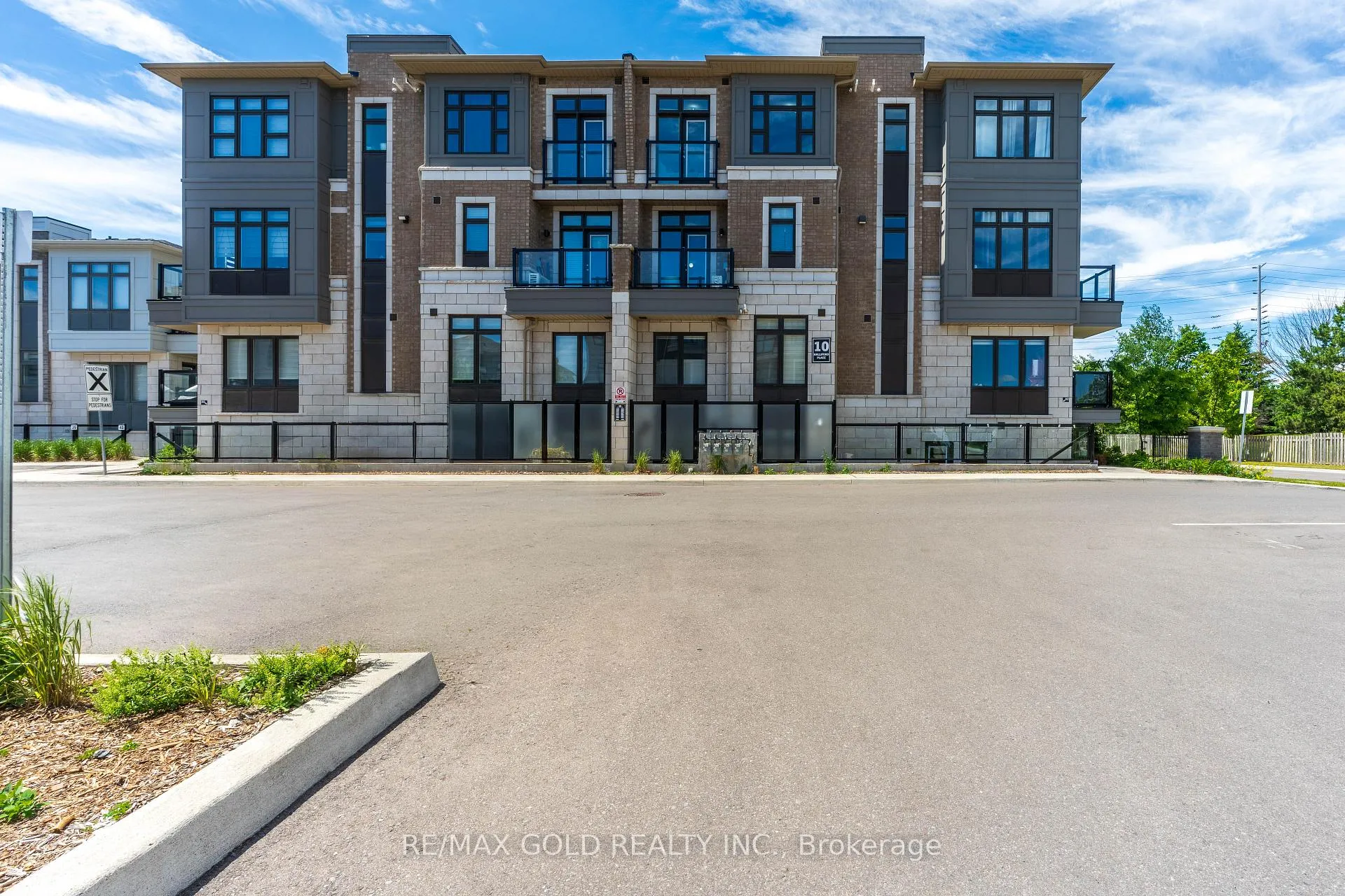 Photo 38 of Unit 308, 10 Halliford Place, Brampton, Goreway Drive Corridor — HOMEH