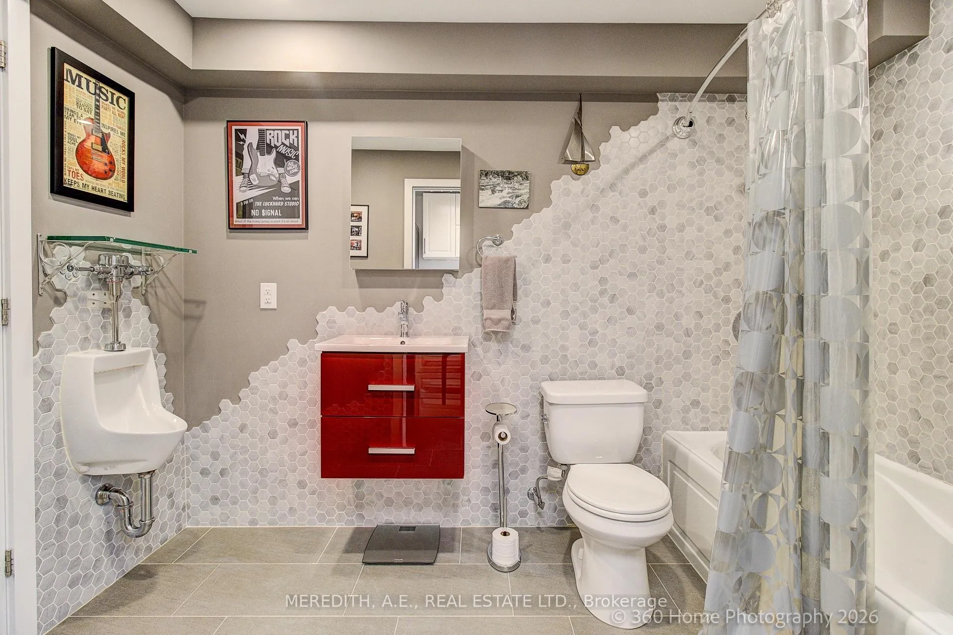 Photo 32 of 25 Kenwood Avenue, Toronto, Humewood-Cedarvale — HOMEH
