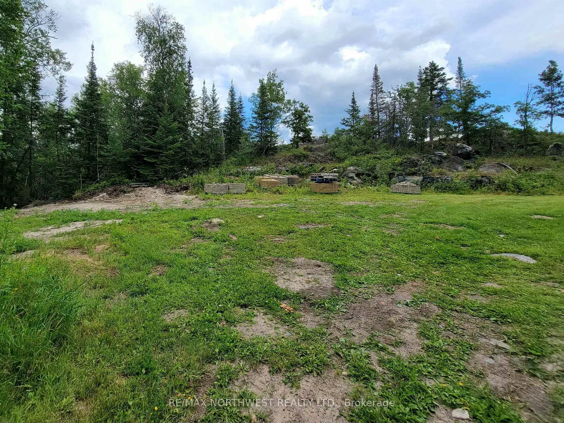 Photo 9 of 1319 Laurenson Lake, Kenora, Lakeside — HOMEH