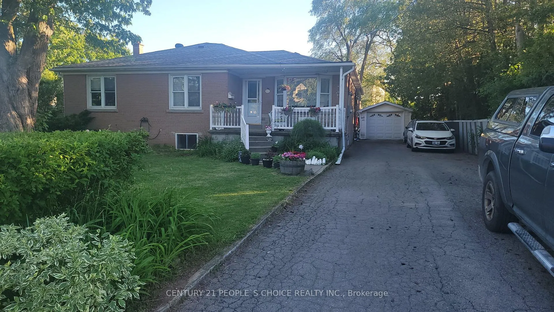 Photo of Unit Lwr Lvl, 619 Trudale Court