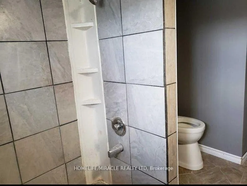 Photo 9 of Unit Unit 2, 598 Front Street, Oshawa, Central — HOMEH