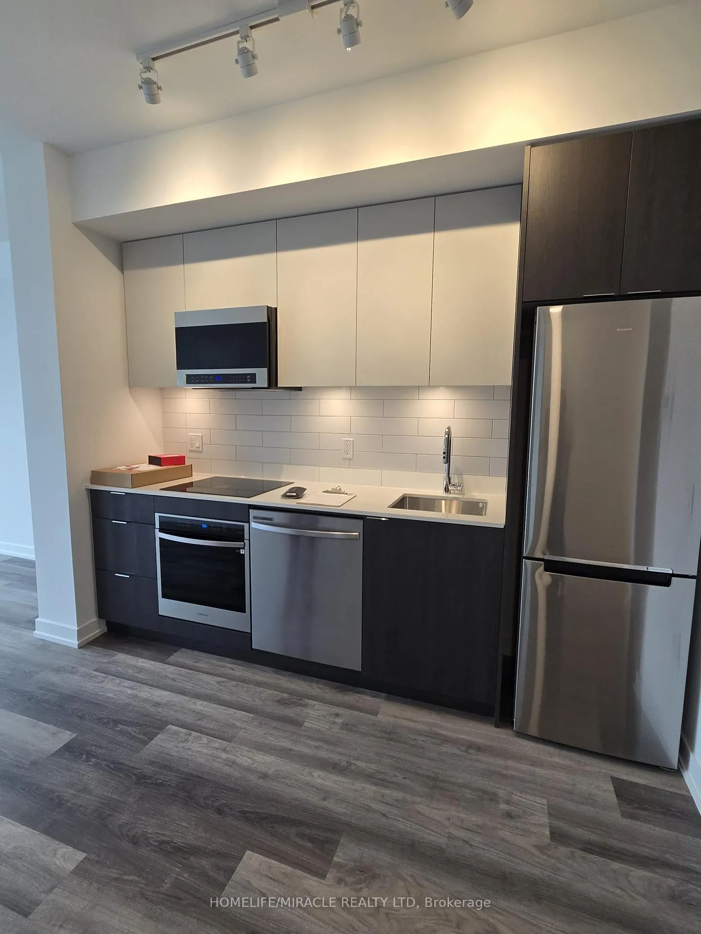 Photo 3 of Unit 314, 6 Chartwell Road, Etobicoke, Stonegate-Queensway — HOMEH