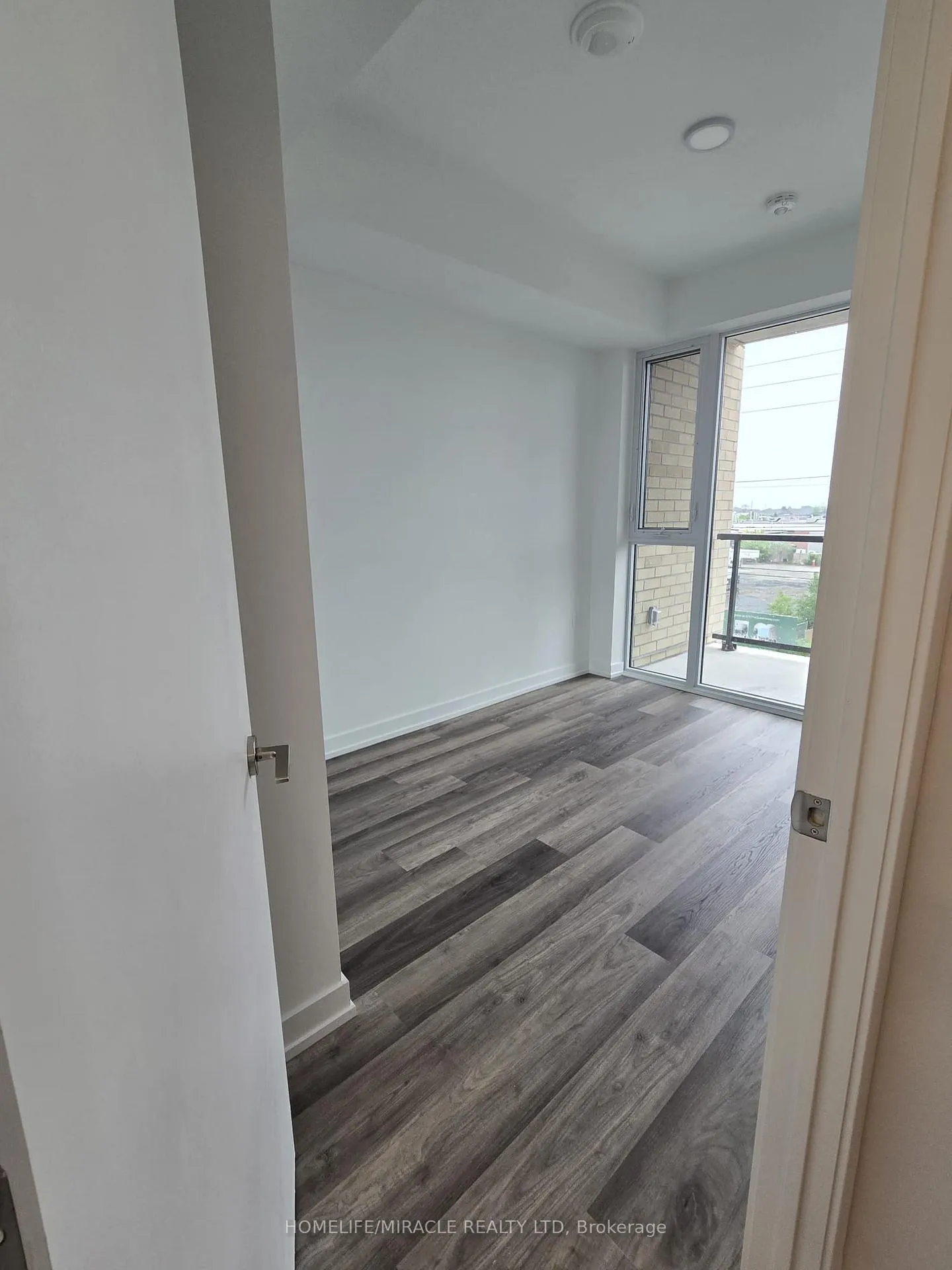 Photo 14 of Unit 314, 6 Chartwell Road, Etobicoke, Stonegate-Queensway — HOMEH