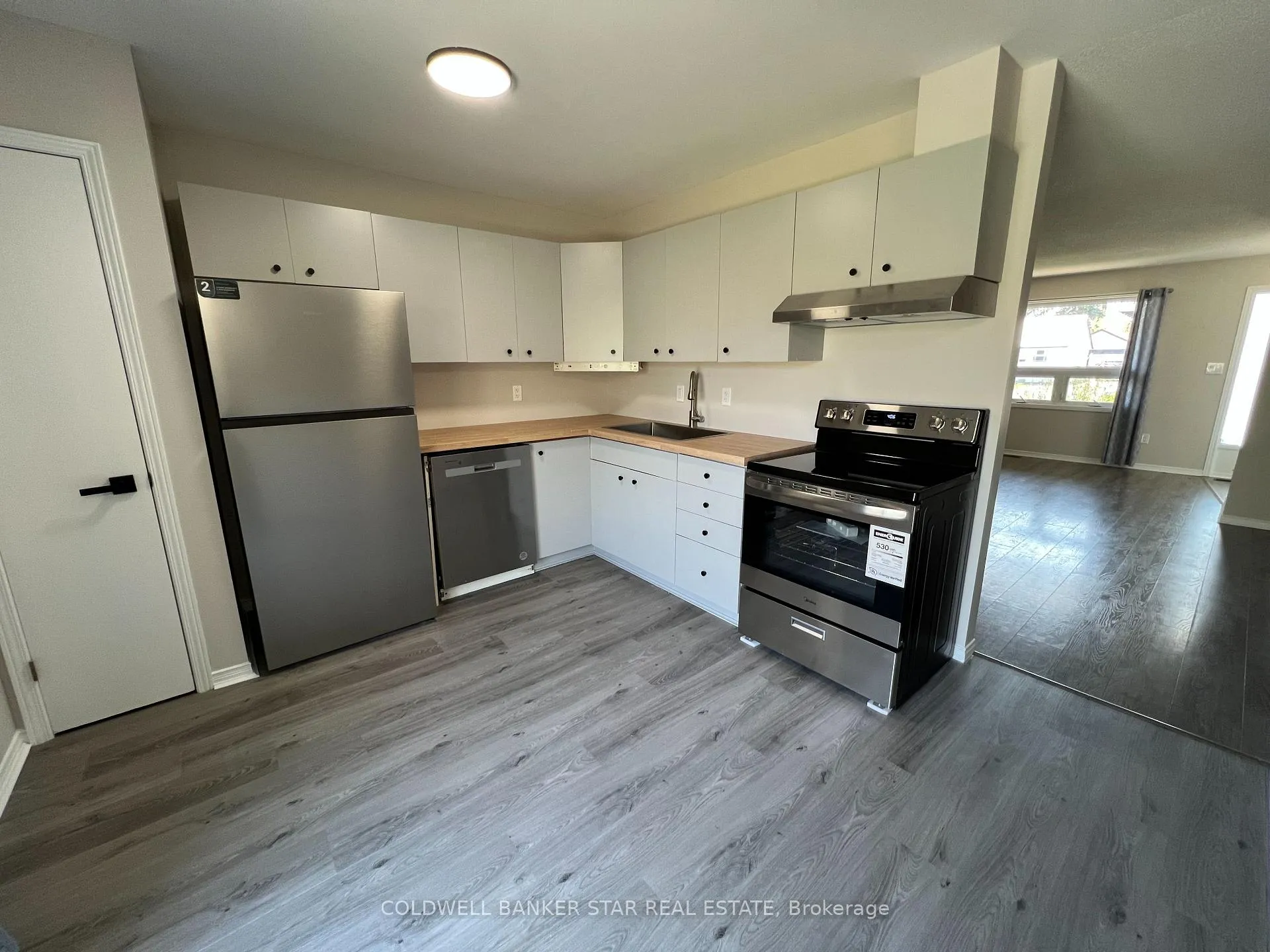 Photo 3 of 27 Steele Street, St. Thomas — HOMEH