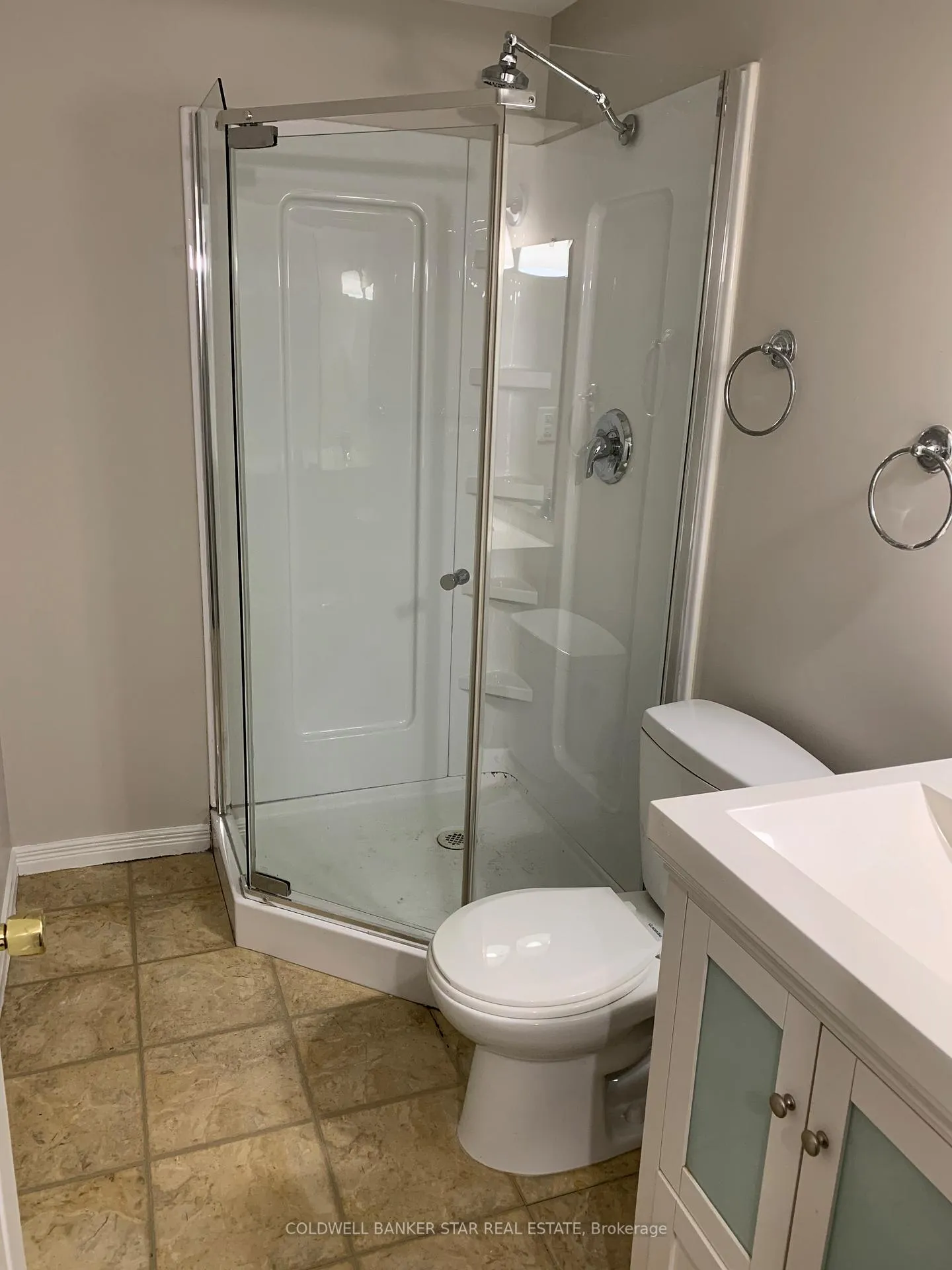 Photo 11 of 27 Steele Street, St. Thomas — HOMEH