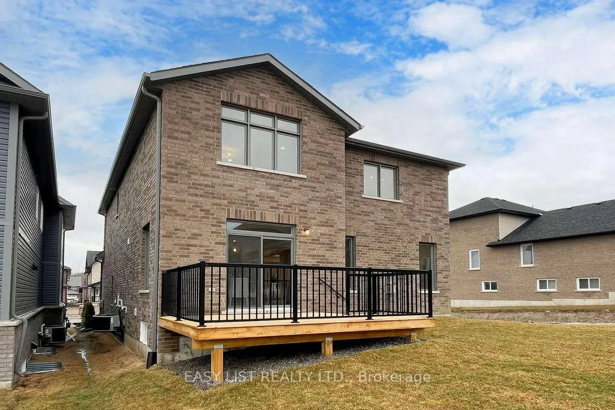 Photo 30 of 64 York Drive, Peterborough, Monaghan Ward 2 — HOMEH