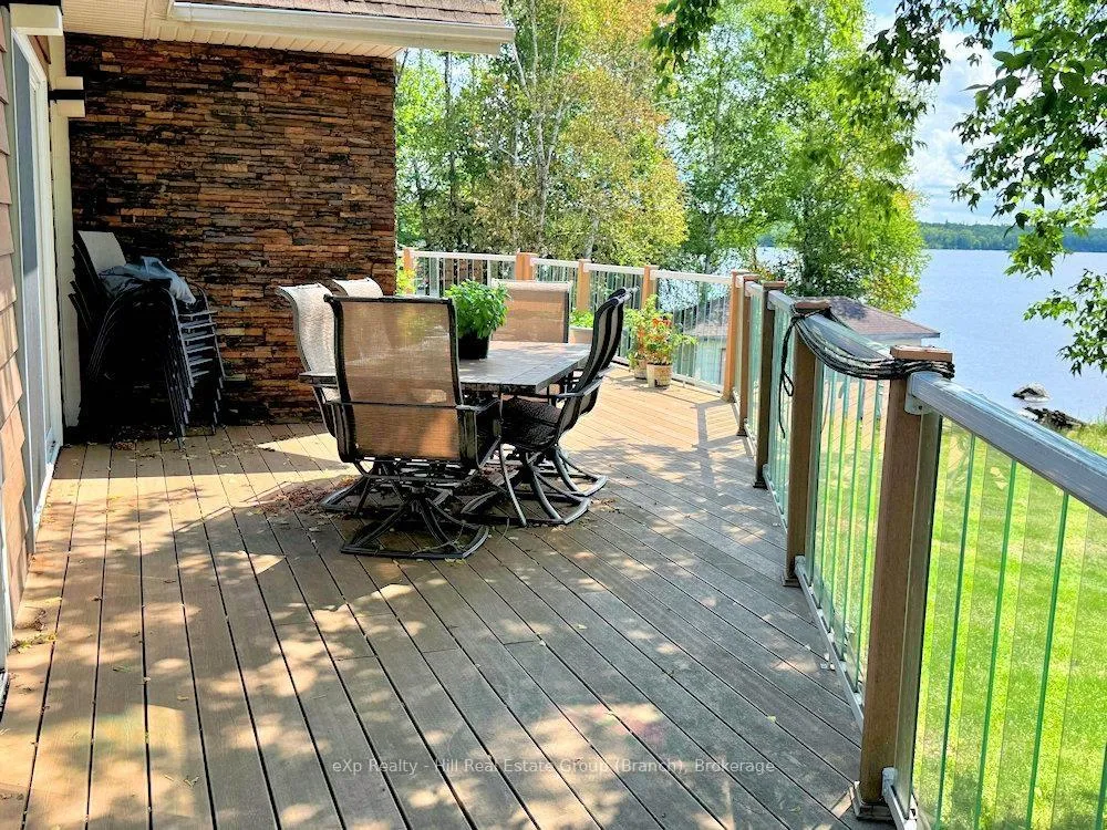 Photo 5 of 360 Burma Road, Thunder Bay, Hyde Park — HOMEH