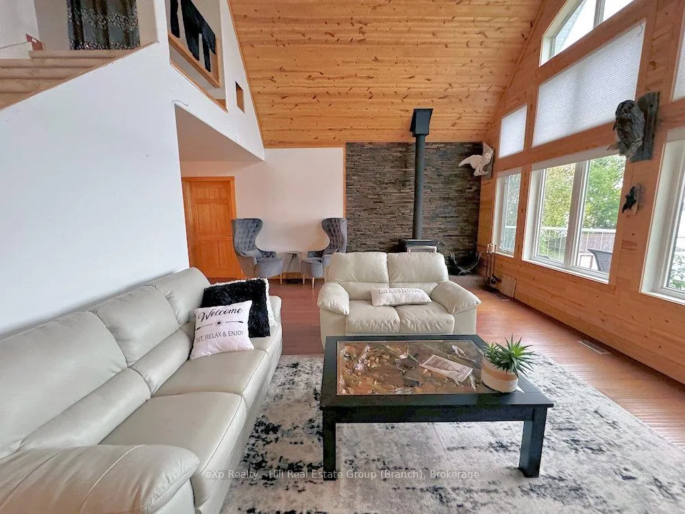 Photo 10 of 360 Burma Road, Thunder Bay, Hyde Park — HOMEH