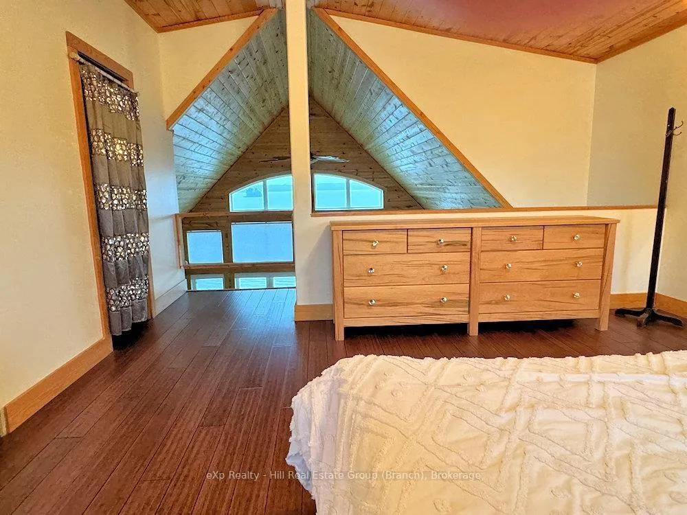 Photo 23 of 360 Burma Road, Thunder Bay, Hyde Park — HOMEH