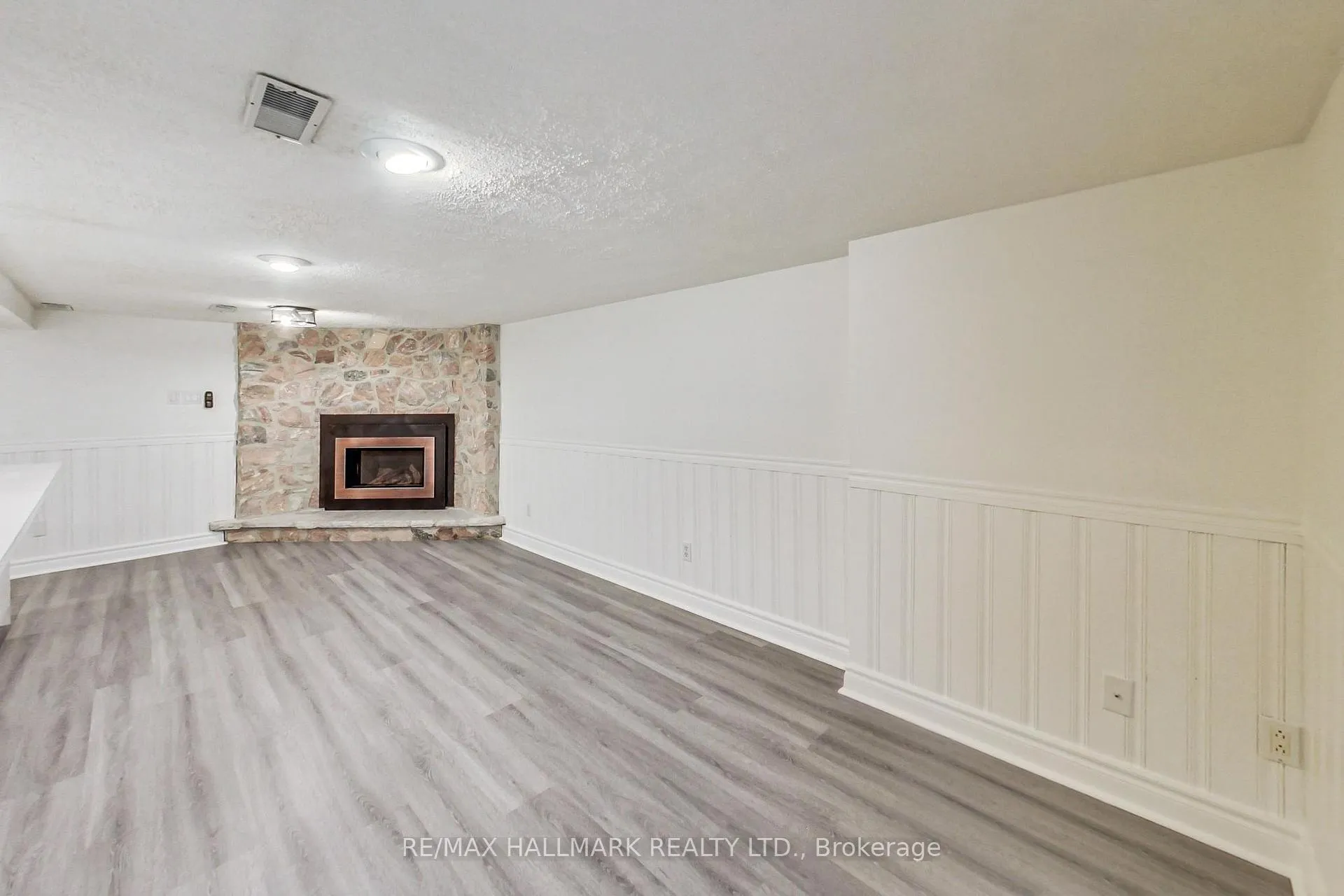 Photo 4 of 40 Tiago Avenue, Toronto, O'Connor-Parkview — HOMEH