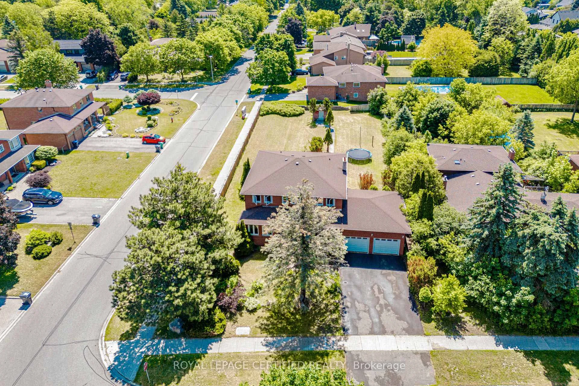 Photo 1 of 28 Walker Road E, Caledon, Caledon East — HOMEH