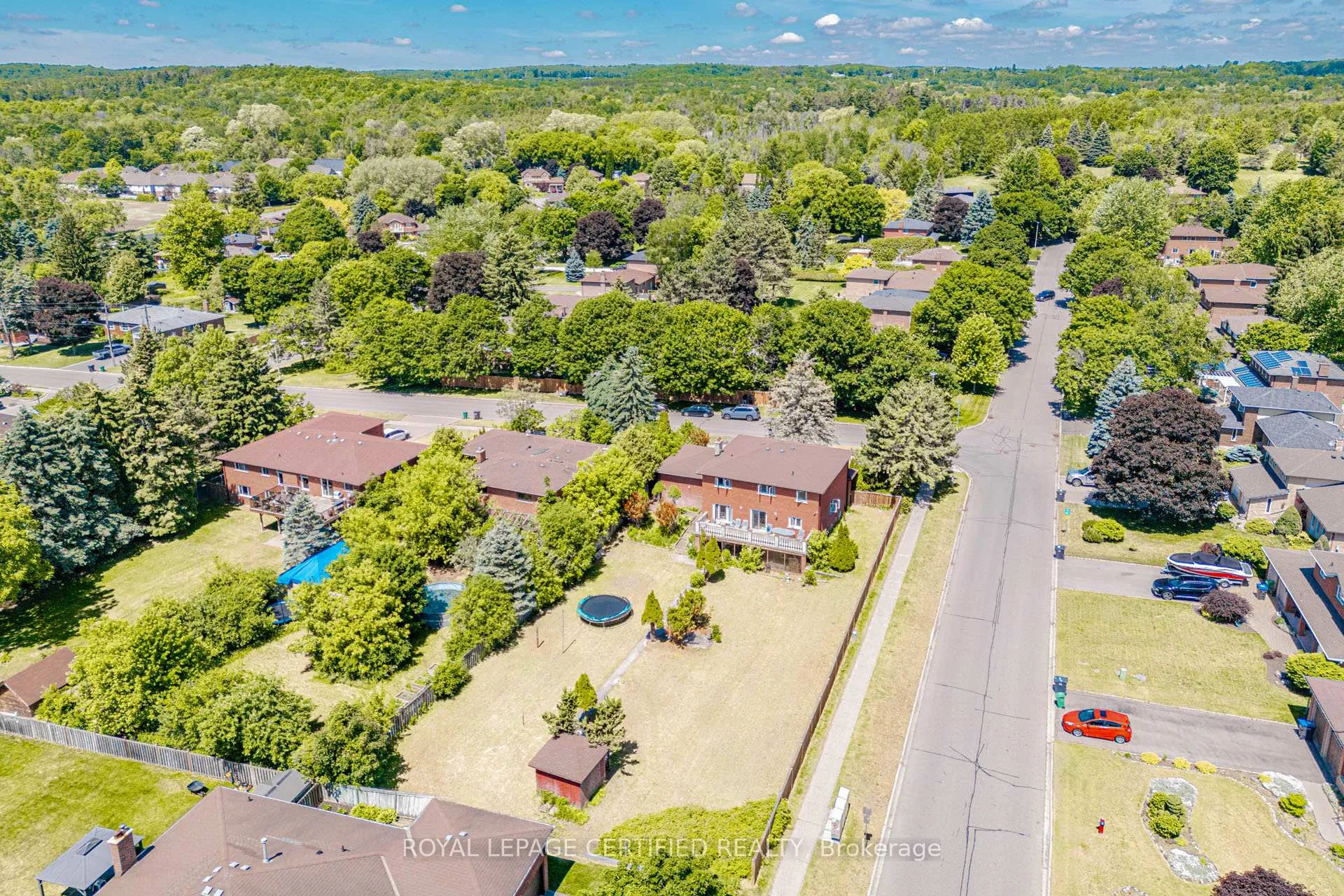Photo 3 of 28 Walker Road E, Caledon, Caledon East — HOMEH