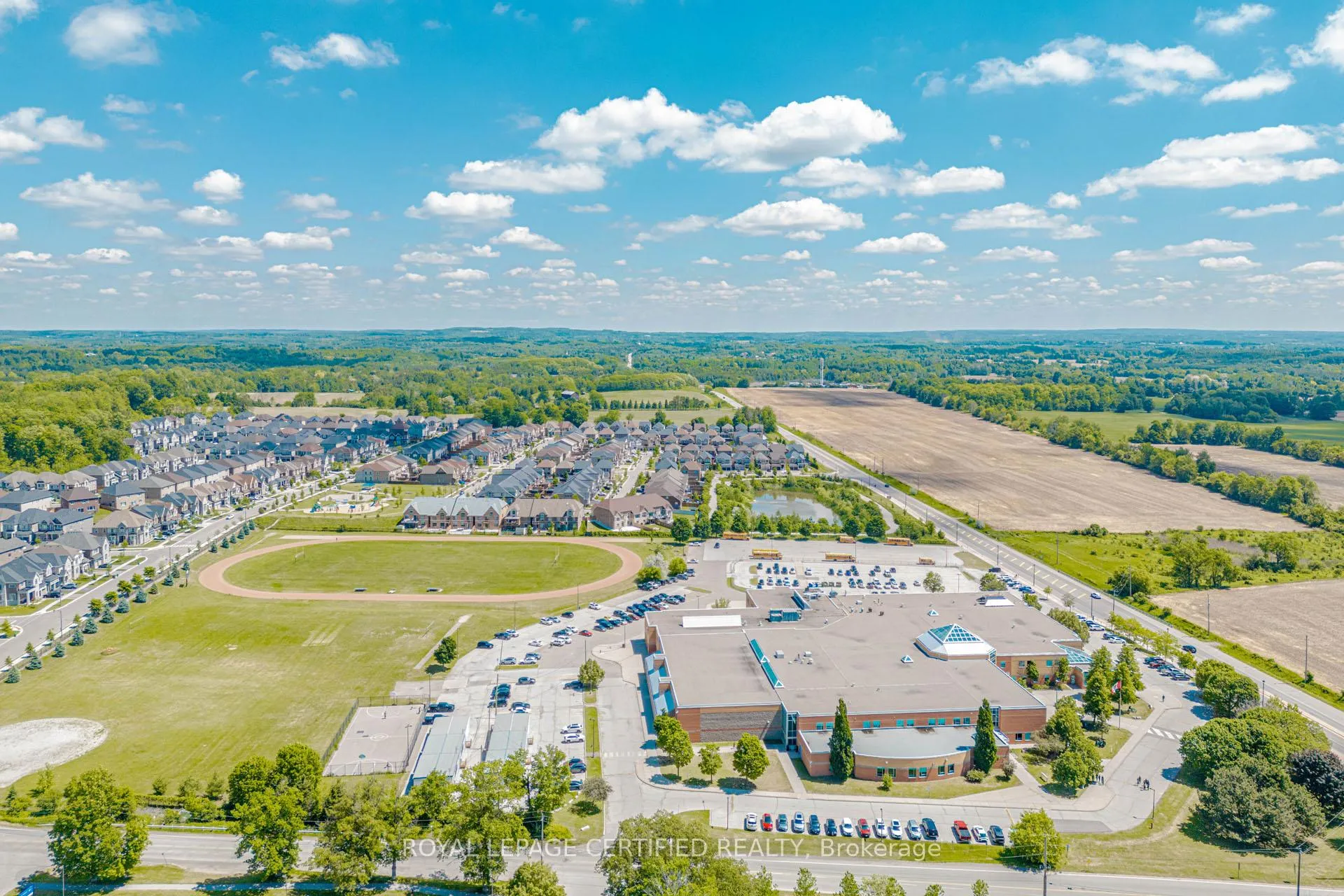 Photo 5 of 28 Walker Road E, Caledon, Caledon East — HOMEH