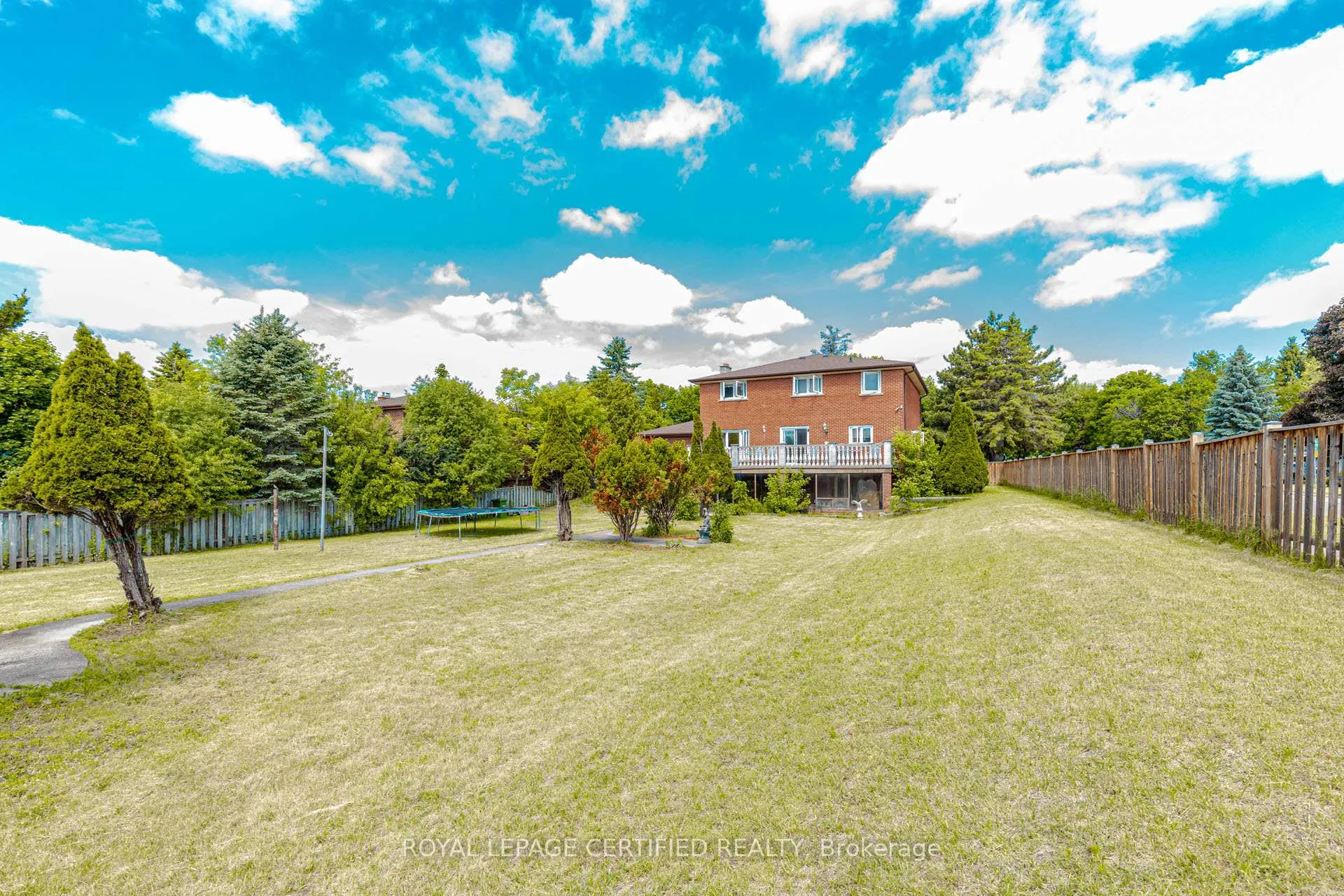 Photo 50 of 28 Walker Road E, Caledon, Caledon East — HOMEH