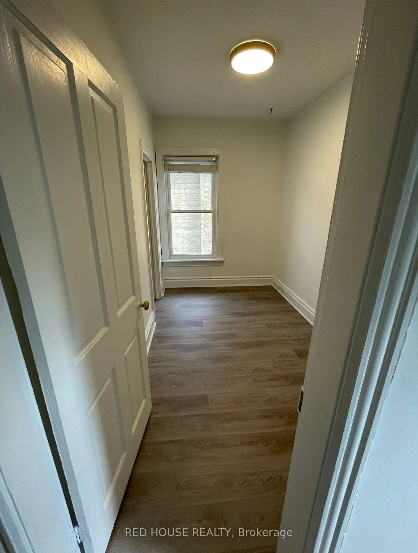 Photo 8 of 323B Woolwich Street, Guelph, Exhibition Park — HOMEH