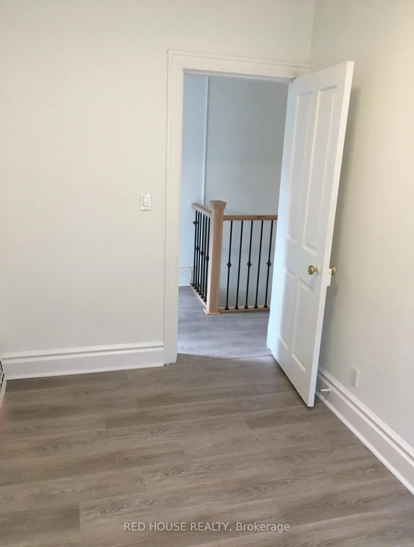 Photo 5 of 323B Woolwich Street, Guelph, Exhibition Park — HOMEH