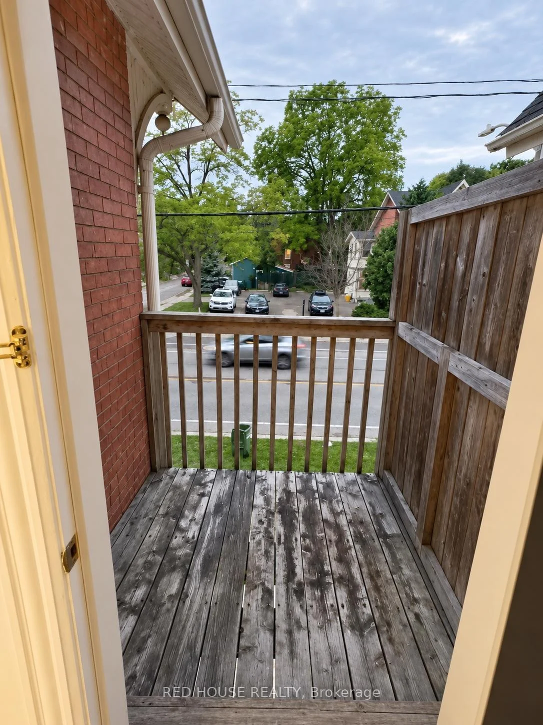 Photo 9 of 323B Woolwich Street, Guelph, Exhibition Park — HOMEH