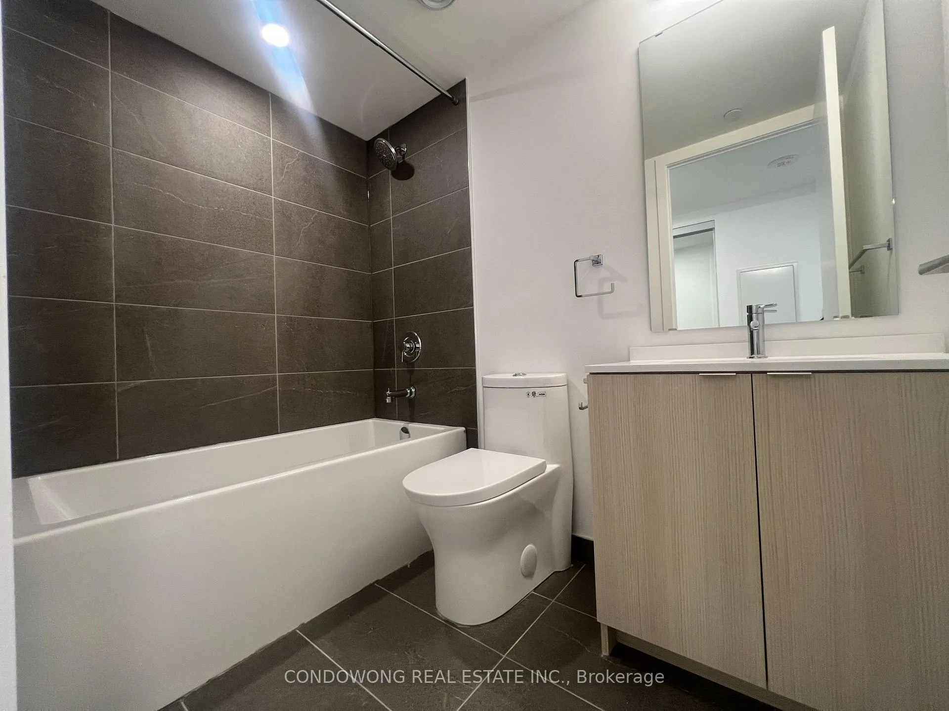 Photo 6 of Unit 2311, 100 Queen Street E, Toronto, Church-Yonge Corridor — HOMEH