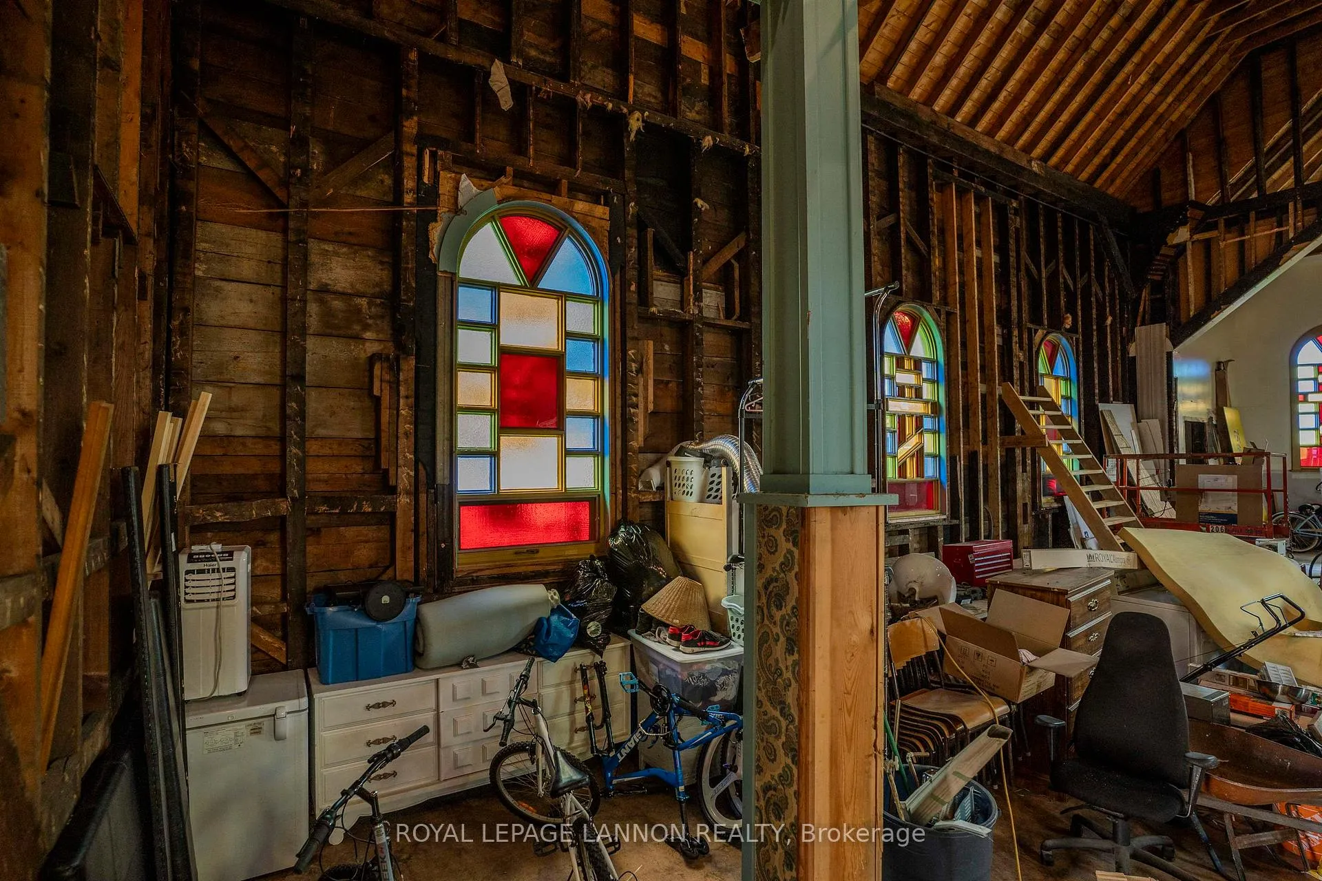 Photo 1 of 716 Pacific Avenue, Thunder Bay, East End — HOMEH