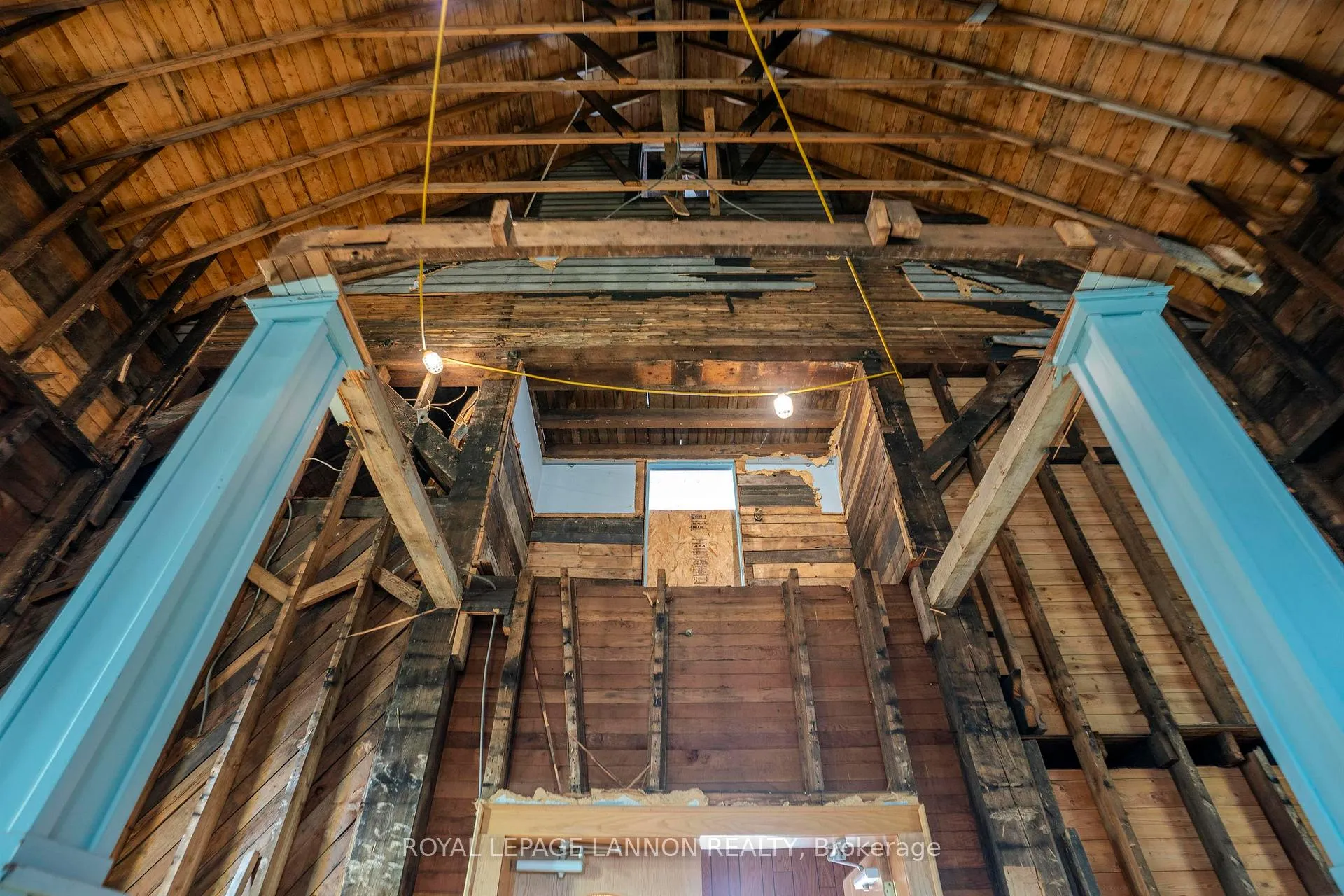 Photo 6 of 716 Pacific Avenue, Thunder Bay, East End — HOMEH
