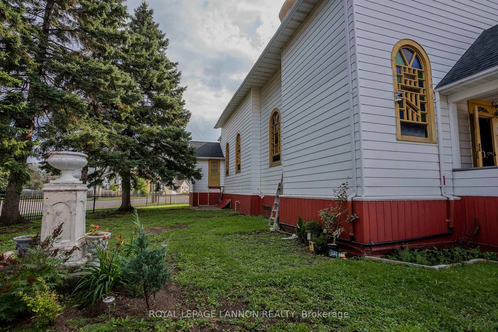 Photo 10 of 716 Pacific Avenue, Thunder Bay, East End — HOMEH