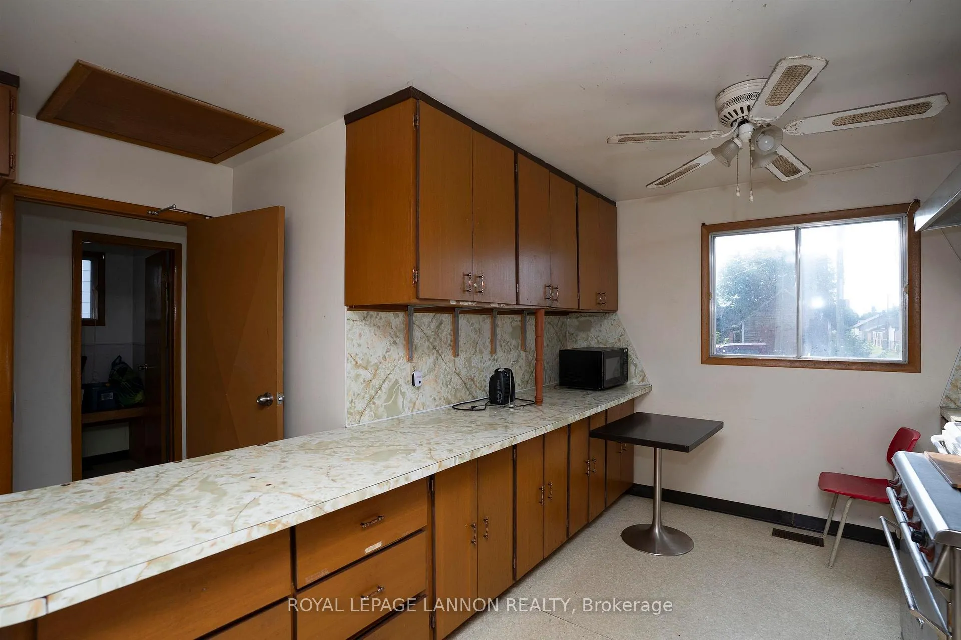 Photo 11 of 716 Pacific Avenue, Thunder Bay, East End — HOMEH