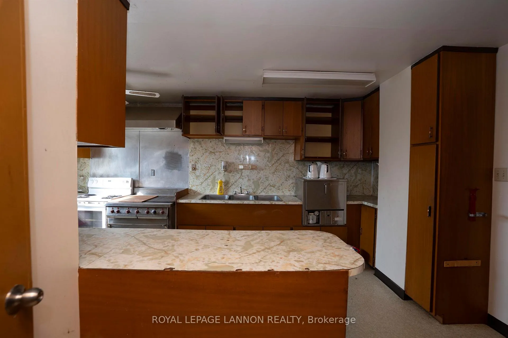 Photo 13 of 716 Pacific Avenue, Thunder Bay, East End — HOMEH