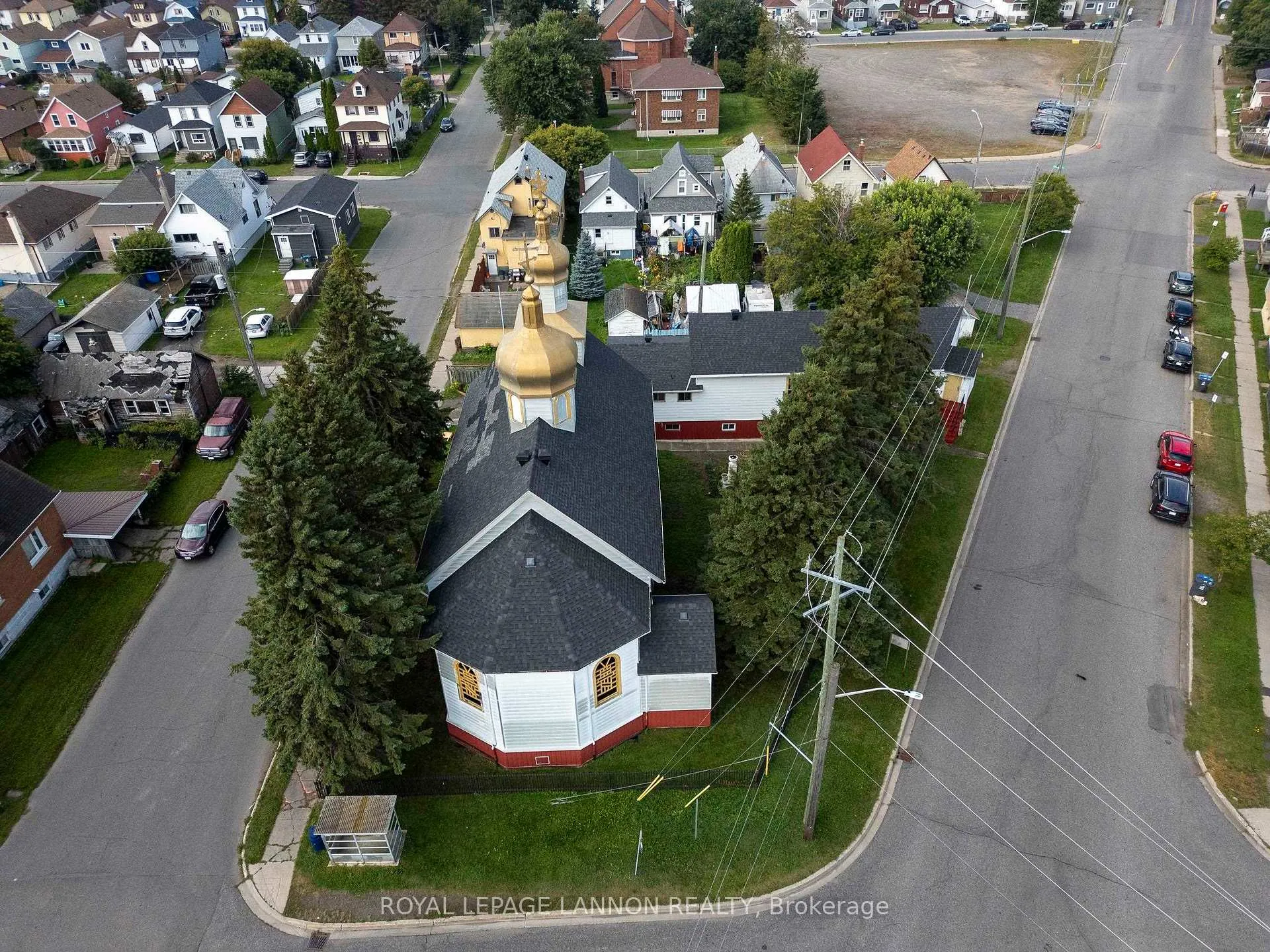 Photo 32 of 716 Pacific Avenue, Thunder Bay, East End — HOMEH