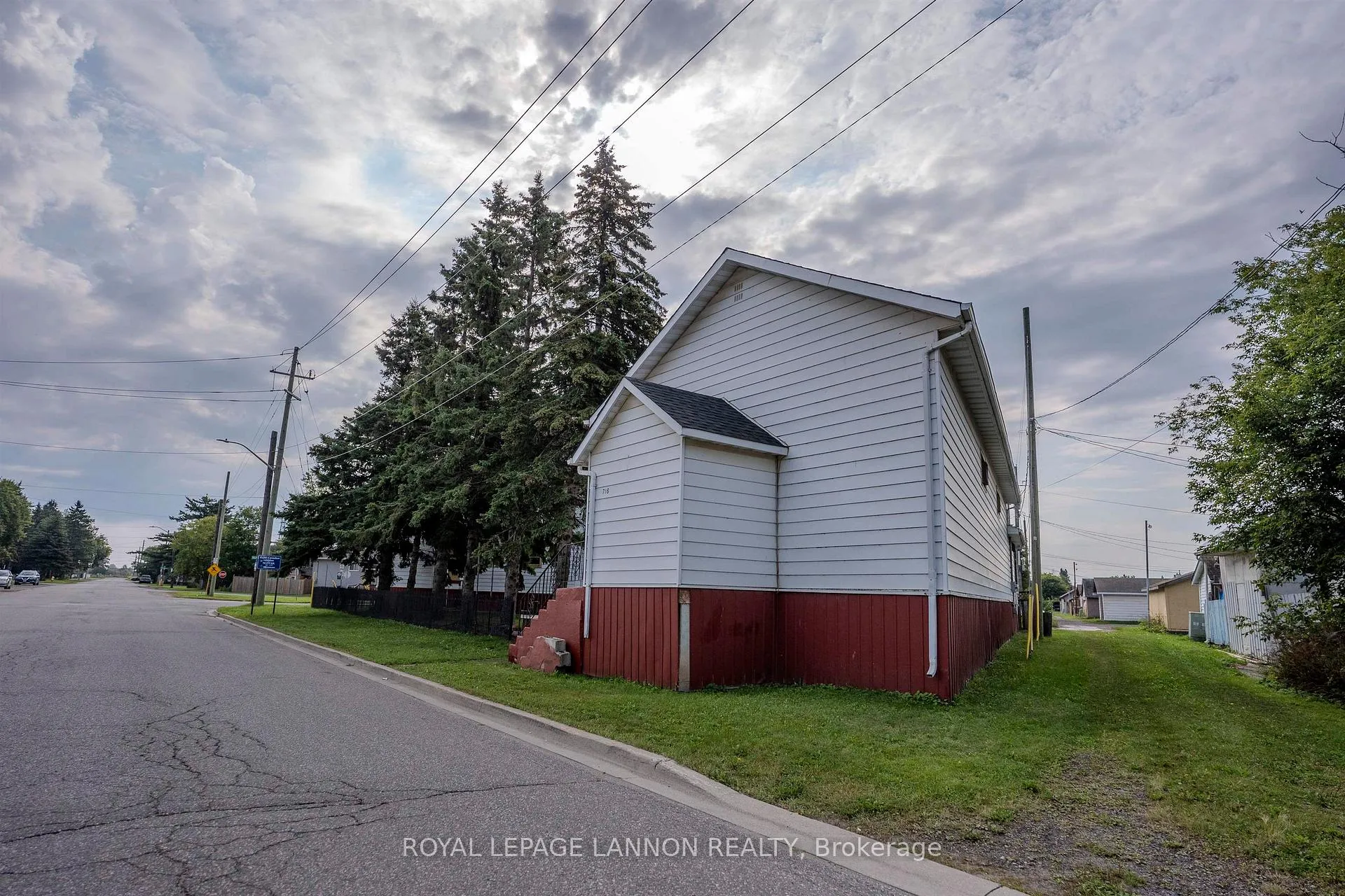 Photo 38 of 716 Pacific Avenue, Thunder Bay, East End — HOMEH