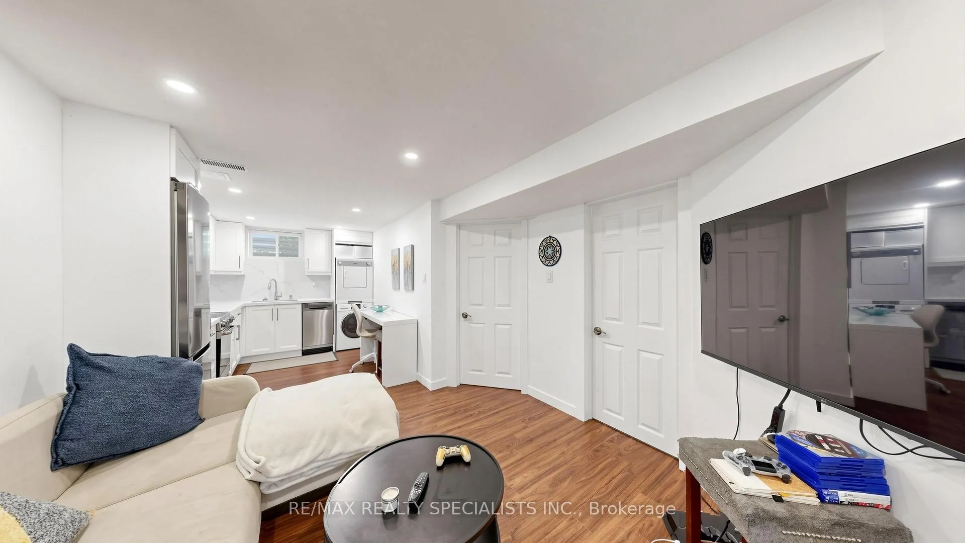 Photo 16 of 118 Central Avenue, Grimsby, Grimsby East — HOMEH