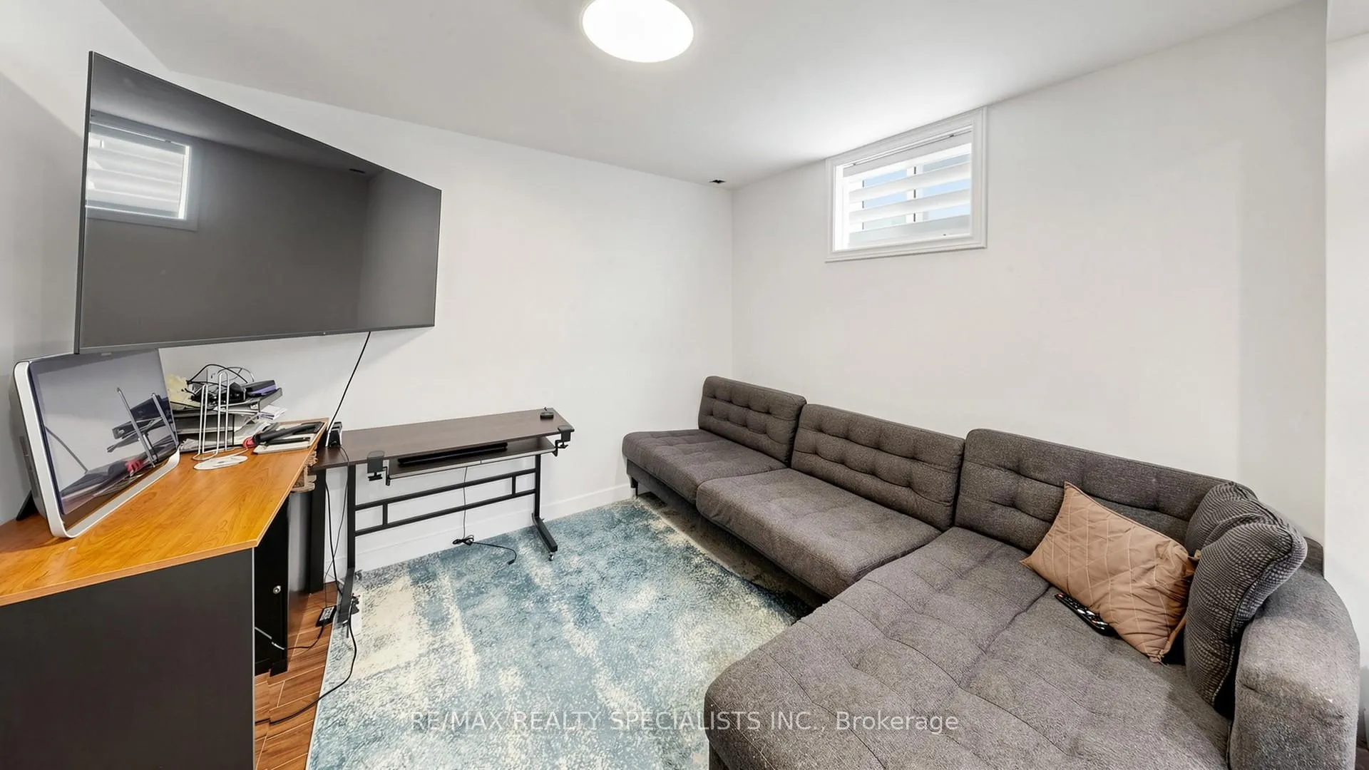 Photo 18 of 118 Central Avenue, Grimsby, Grimsby East — HOMEH