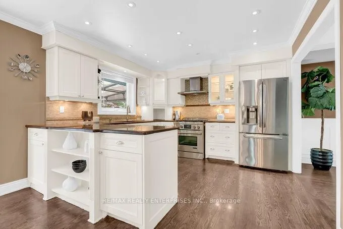 Photo 20 of 26 Oakridge Court, Brampton, Heart Lake West — HOMEH