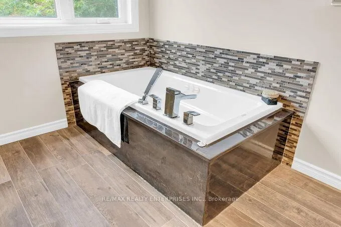 Photo 33 of 26 Oakridge Court, Brampton, Heart Lake West — HOMEH