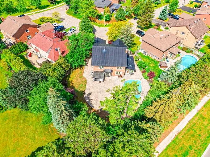 Photo 49 of 26 Oakridge Court, Brampton, Heart Lake West — HOMEH