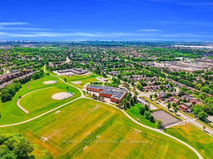 Photo 52 of 26 Oakridge Court, Brampton, Heart Lake West — HOMEH