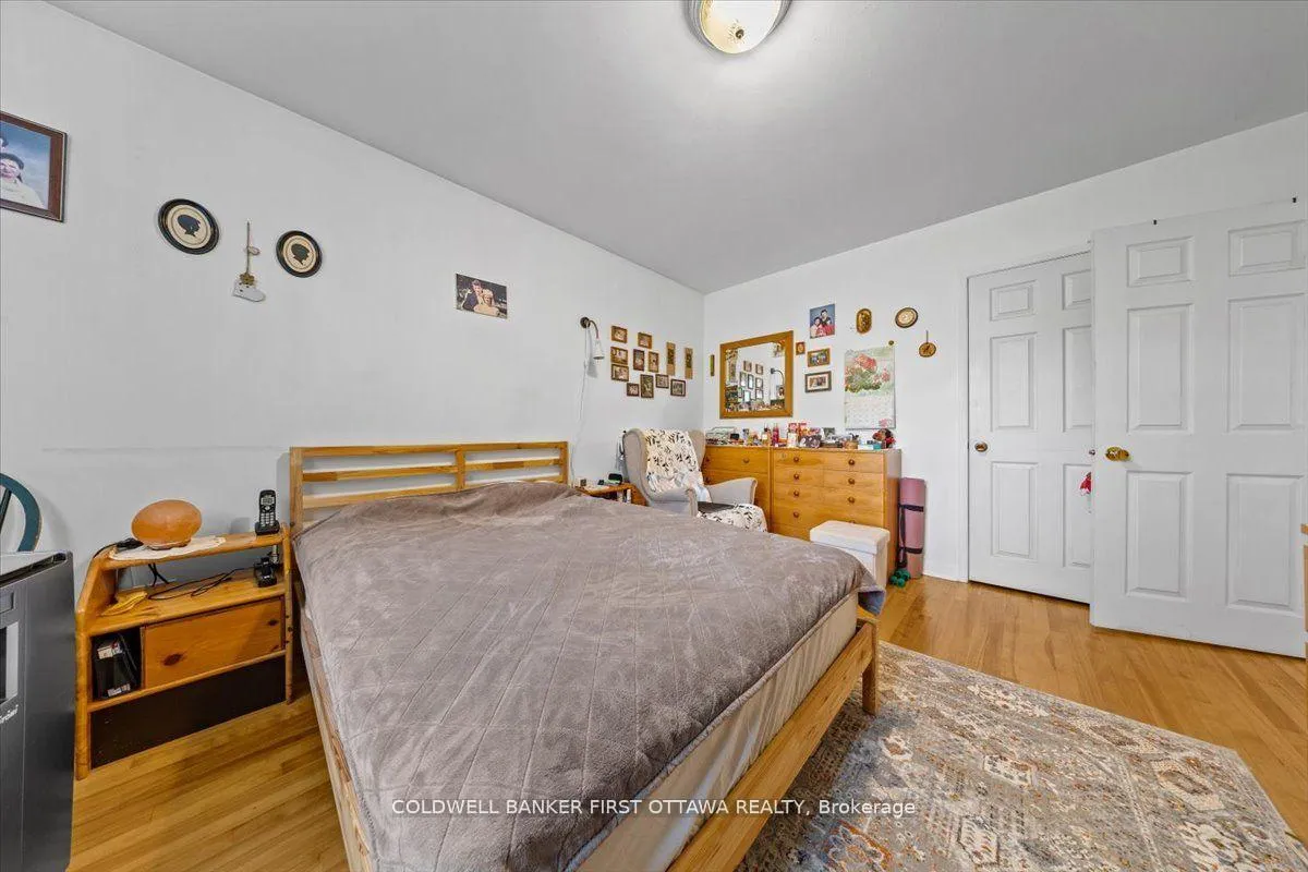 Photo 9 of 902 Watson Street, Ottawa, Fairfield Heights — HOMEH