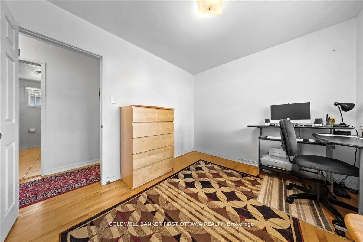 Photo 11 of 902 Watson Street, Ottawa, Fairfield Heights — HOMEH
