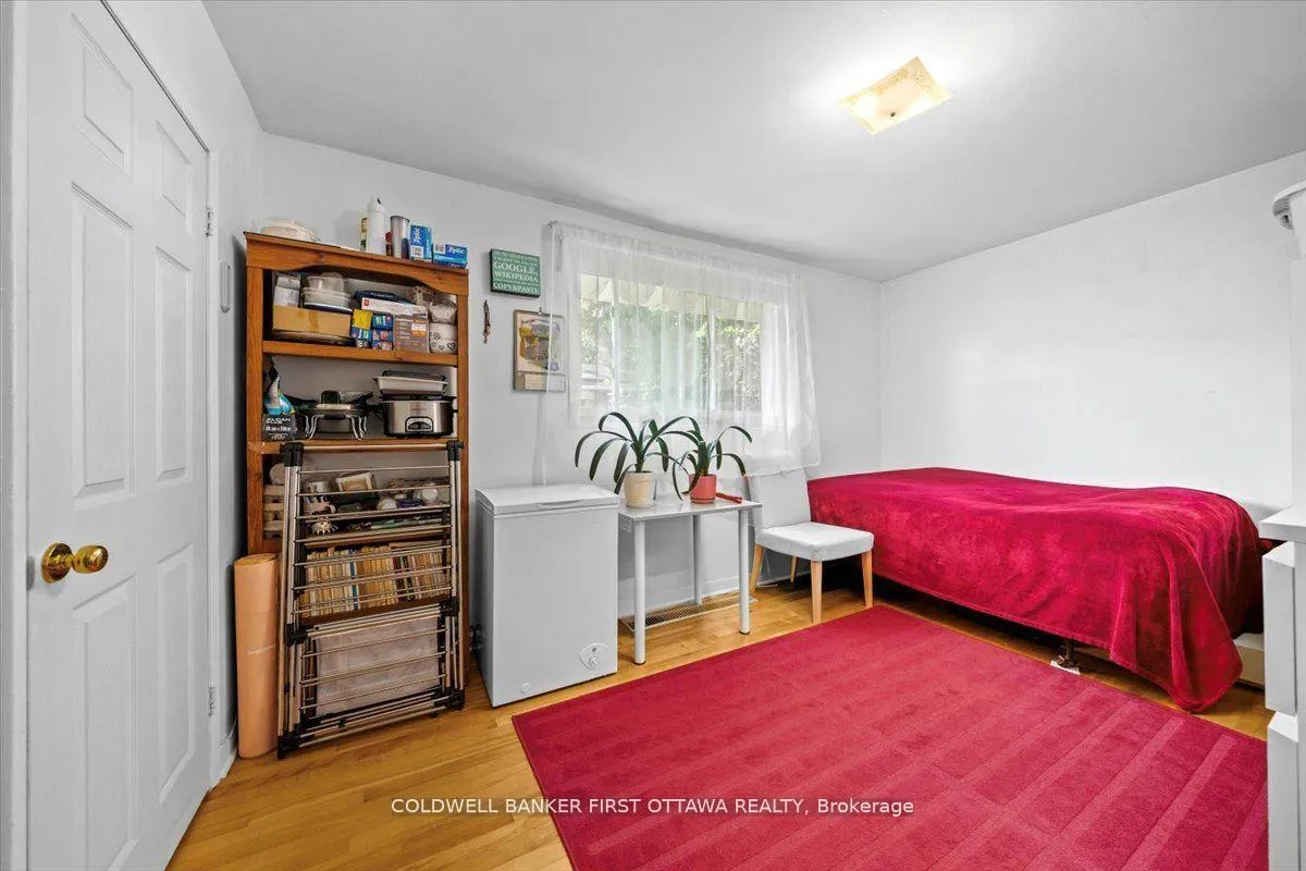 Photo 12 of 902 Watson Street, Ottawa, Fairfield Heights — HOMEH