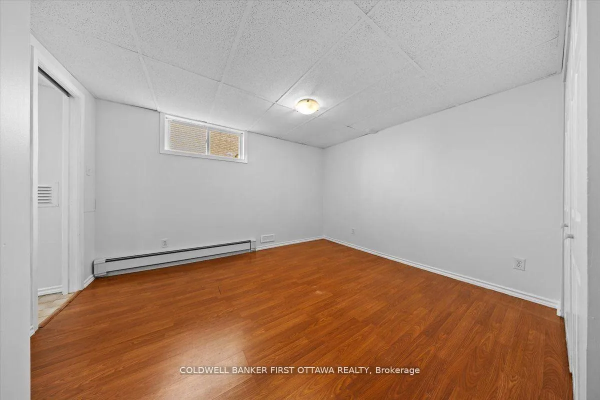 Photo 21 of 902 Watson Street, Ottawa, Fairfield Heights — HOMEH
