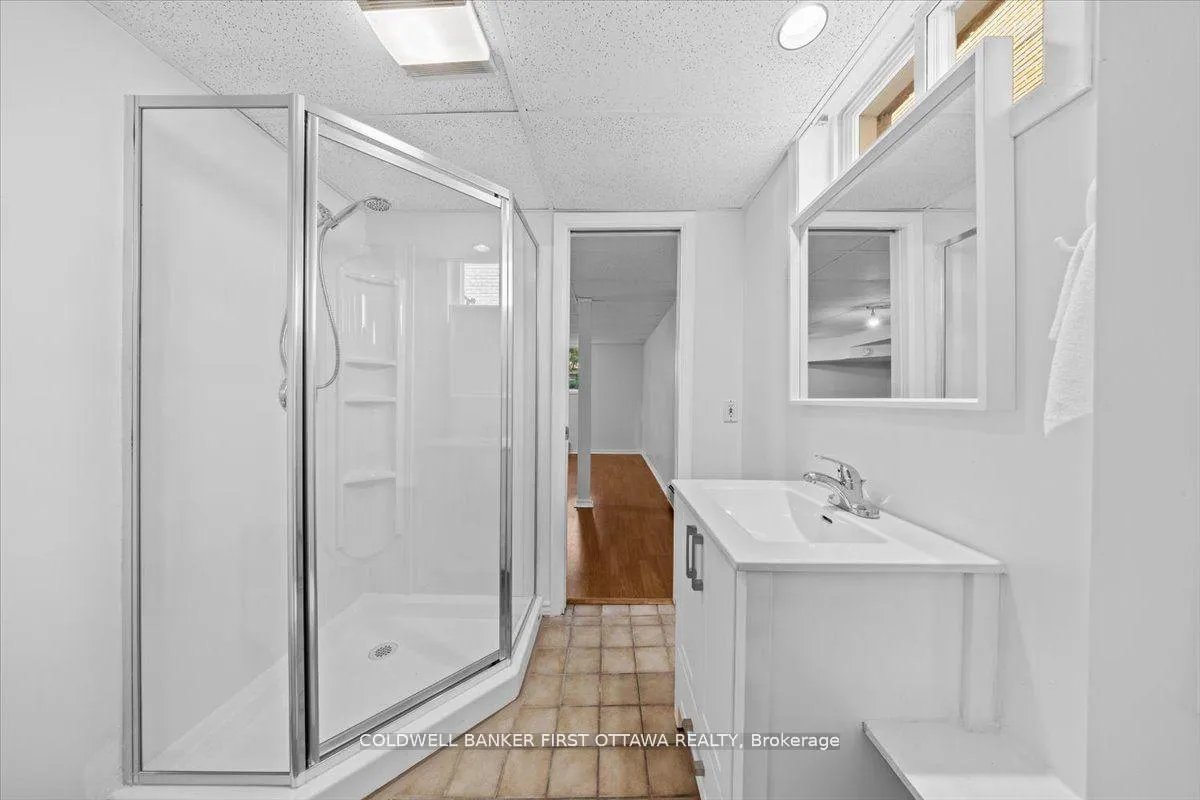Photo 22 of 902 Watson Street, Ottawa, Fairfield Heights — HOMEH