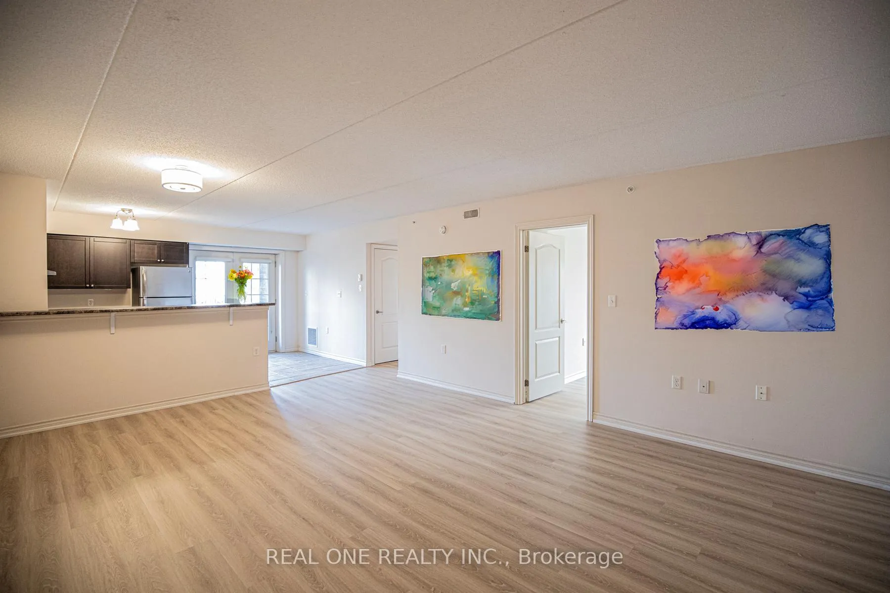 Photo 5 of Unit 102, 1440 Main Street E, Milton, Dempsey — HOMEH