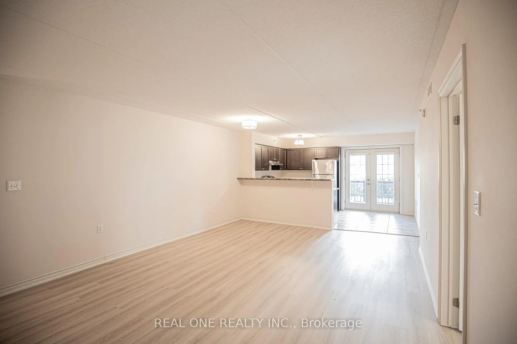 Photo 6 of Unit 102, 1440 Main Street E, Milton, Dempsey — HOMEH